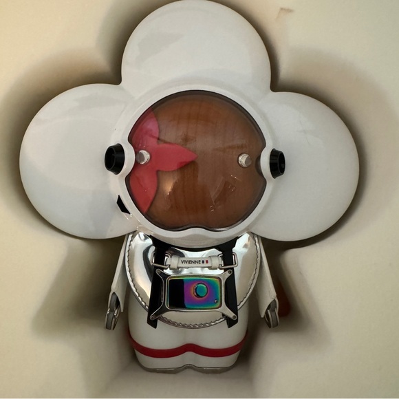 Louis Vuitton Vivienne Spaceman Astronaut Cosmonaute Statue Figure Figurine LV - Picture 9 of 13